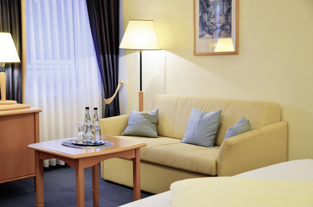 Hotel Gasthof Am Forsthof Edelsfeld Esterno foto